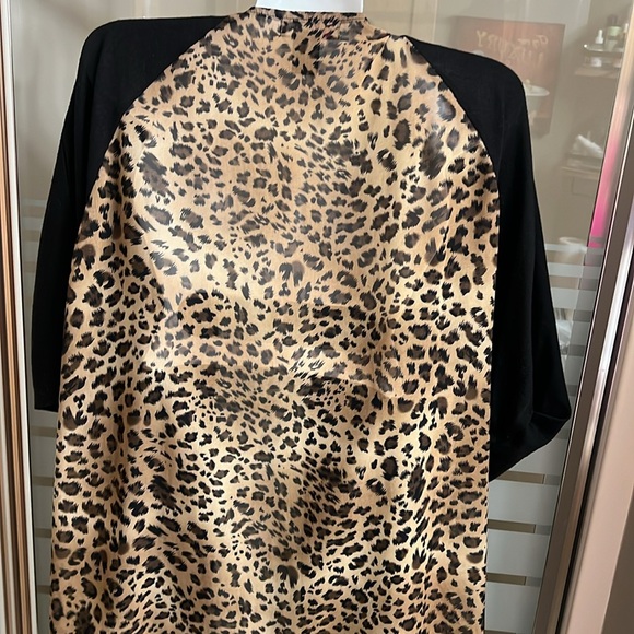 Leopard print shrug - Picture 2 of 2